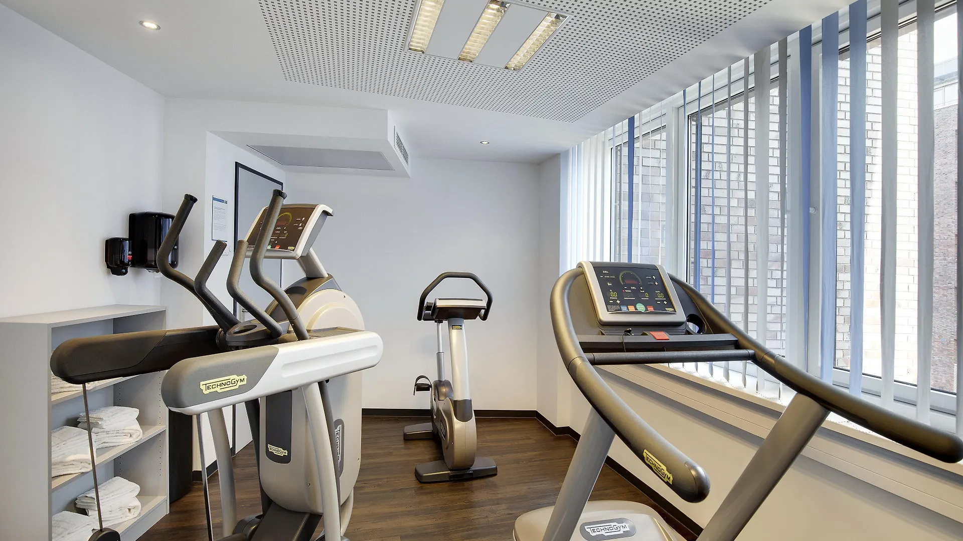 Hotel Holiday Inn Express Bremen Airport By Ihg