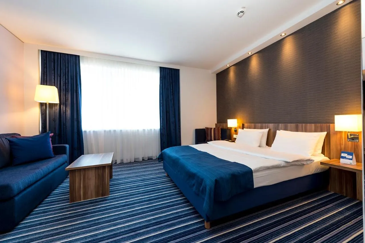 Hotel Holiday Inn Express Bremen Airport By Ihg