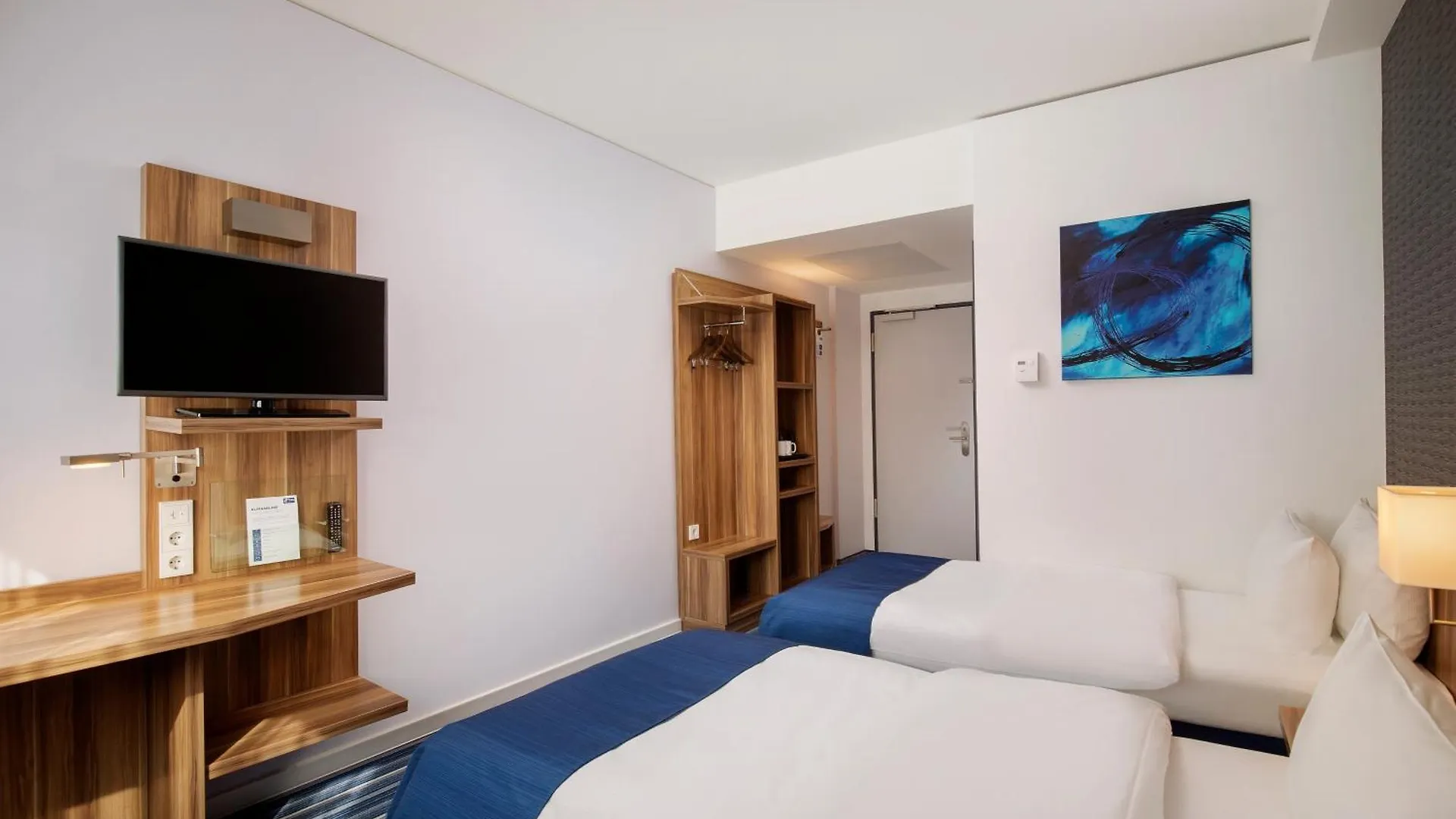 Holiday Inn Express Bremen Airport By Ihg Hotel