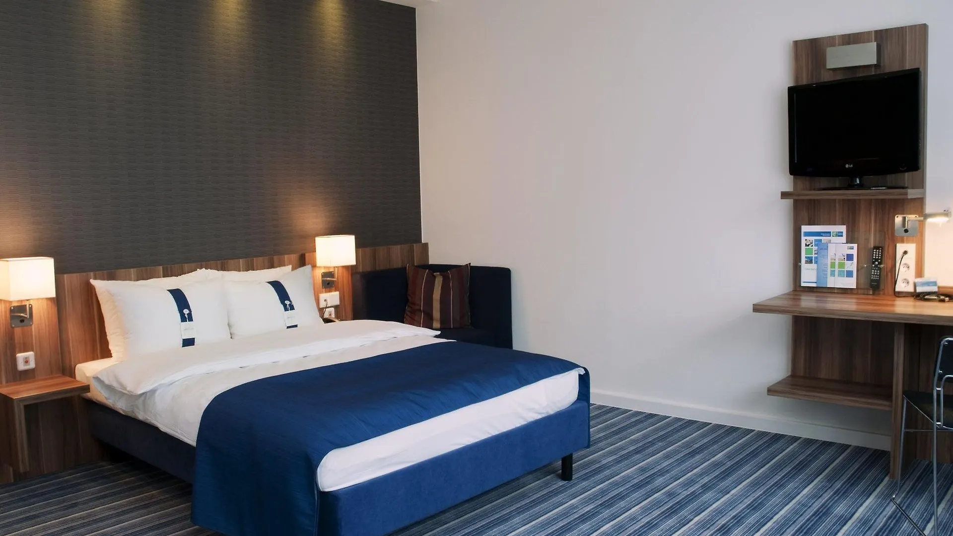 Holiday Inn Express Bremen Airport By Ihg 3*,  Deutschland