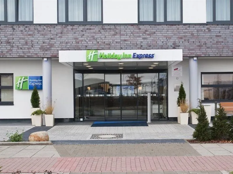 Holiday Inn Express Bremen Airport By Ihg Hotel