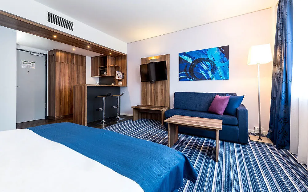 Holiday Inn Express Bremen Airport By Ihg