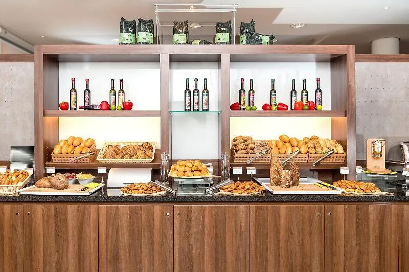 Holiday Inn Express Bremen Airport By Ihg
