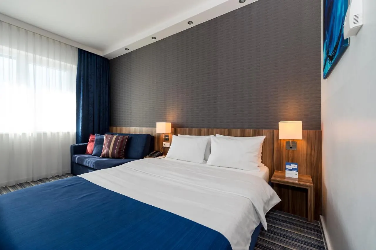 Hotel Holiday Inn Express Bremen Airport By Ihg