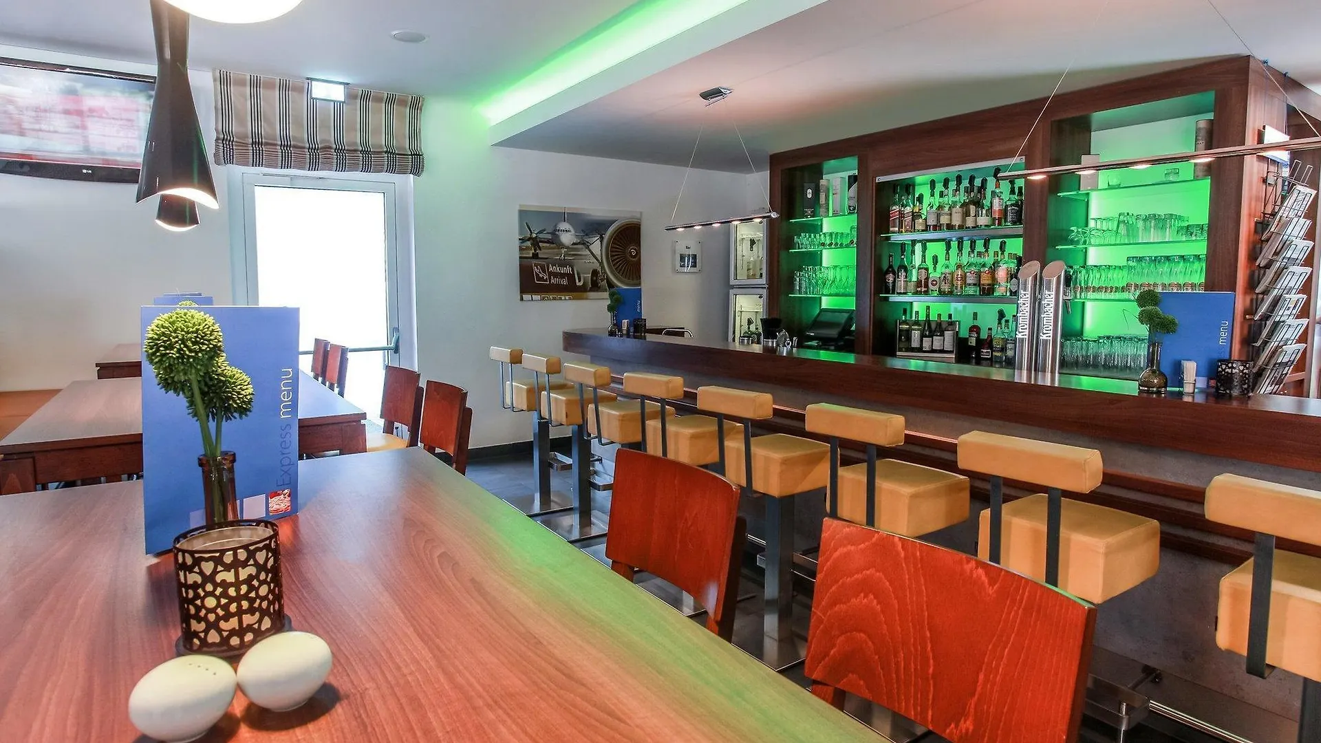 Holiday Inn Express Bremen Airport By Ihg